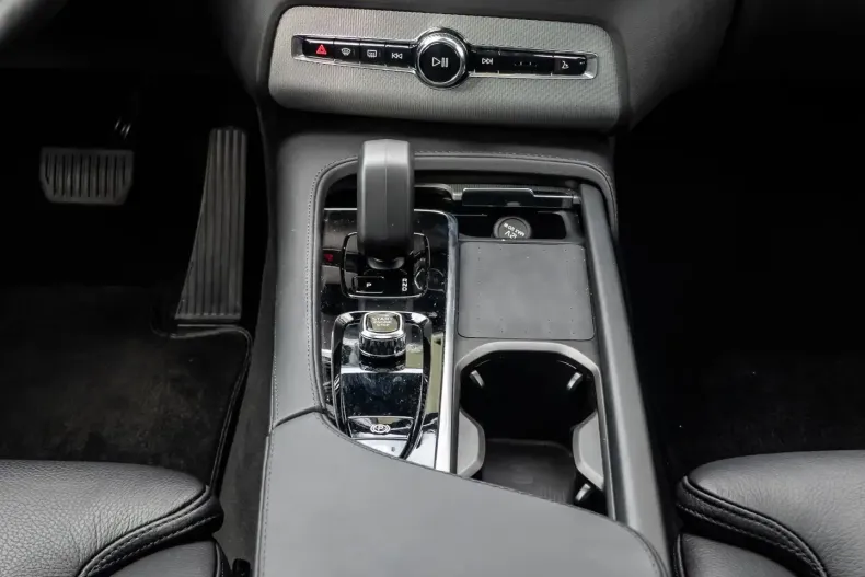 Volvo XC90 din 2023 cu 29.506 km - oferta VOL141701 - foto 10