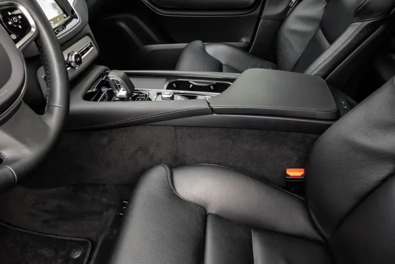 Volvo XC90 din 2023 cu 29.506 km - oferta VOL141701 - foto 11