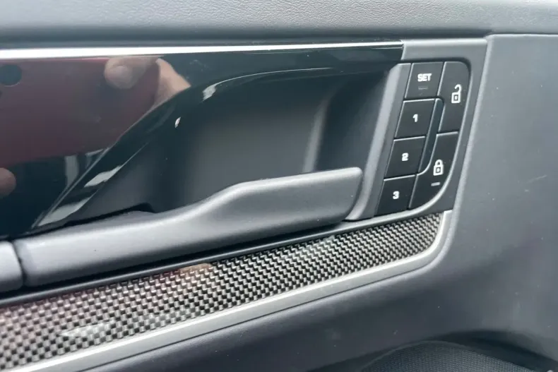 Porsche Cayenne din 2024 cu 53.000 km - oferta POR141706 - foto 24