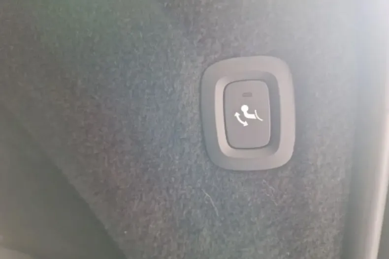 Volvo XC90 din 2022 cu 55.910 km - oferta VOL141723 - foto 13