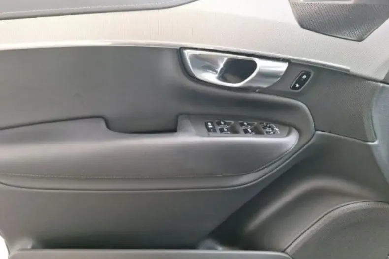 Volvo XC90 din 2022 cu 55.910 km - oferta VOL141723 - foto 14