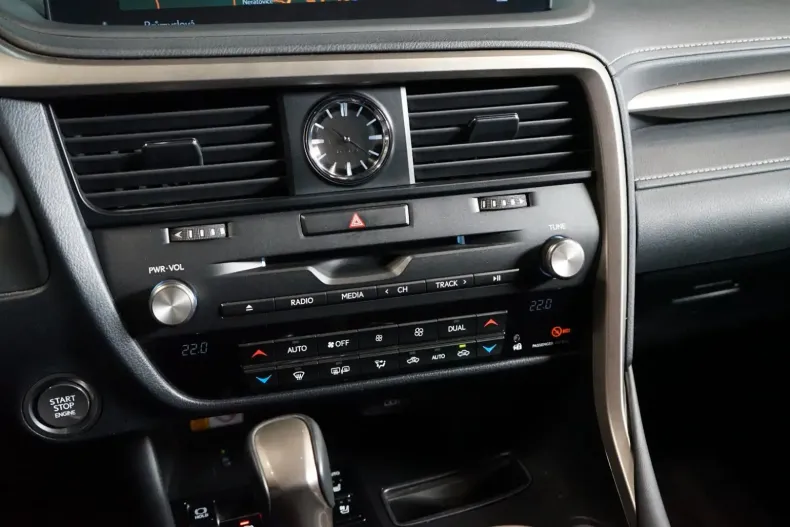 Lexus RX 300 din 2022 cu 70.583 km - oferta LEX141729 - foto 20