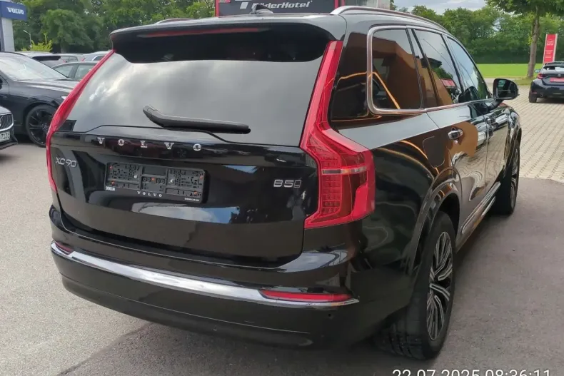 Volvo XC90 din 2022 cu 72.100 km - oferta VOL141730 - foto 4