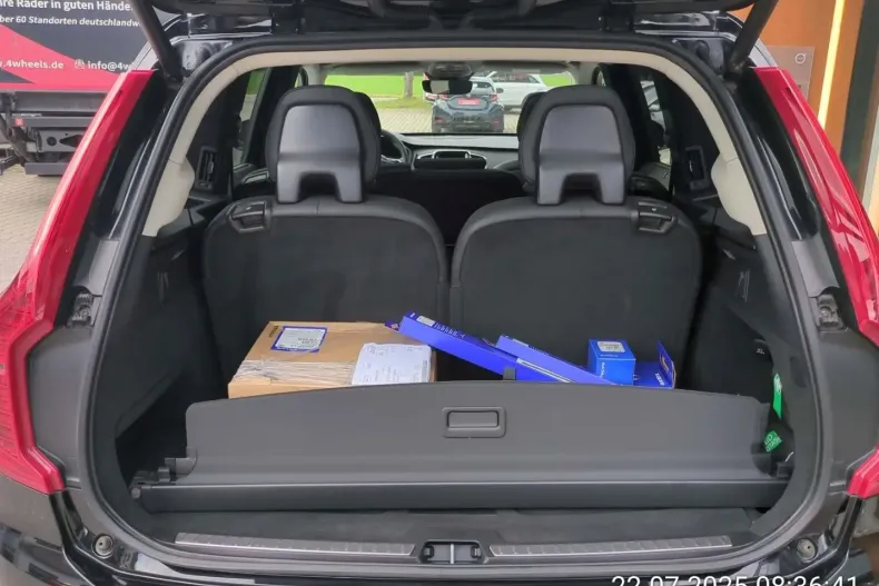 Volvo XC90 din 2022 cu 72.100 km - oferta VOL141730 - foto 6