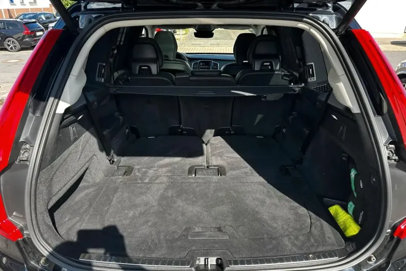 Volvo XC90 din 2022 cu 58.100 km - oferta VOL141731 - foto 9