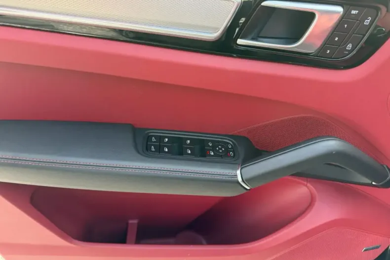 Porsche Cayenne din 2023 cu 22.000 km - oferta POR141732 - foto 11