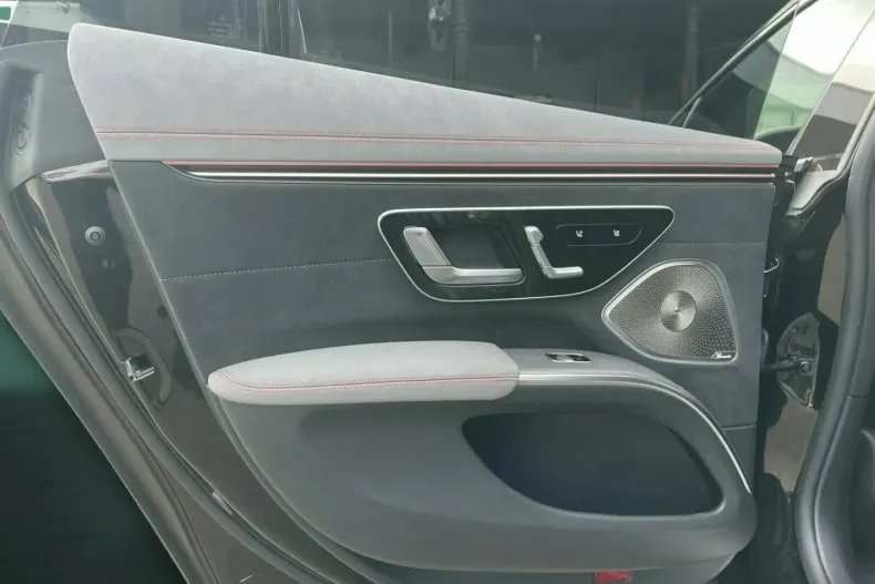 Mercedes-Benz EQS din 2024 cu 41.134 km - oferta MER141758 - foto 11