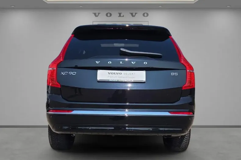 Volvo XC90 din 2022 cu 62.651 km - oferta VOL141769 - foto 4