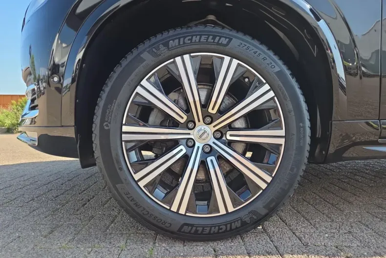 Volvo XC90 din 2022 cu 62.651 km - oferta VOL141769 - foto 9