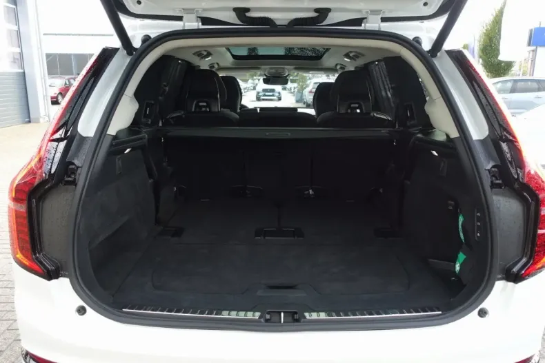 Volvo XC90 din 2025 cu 13.150 km - oferta VOL141776 - foto 26