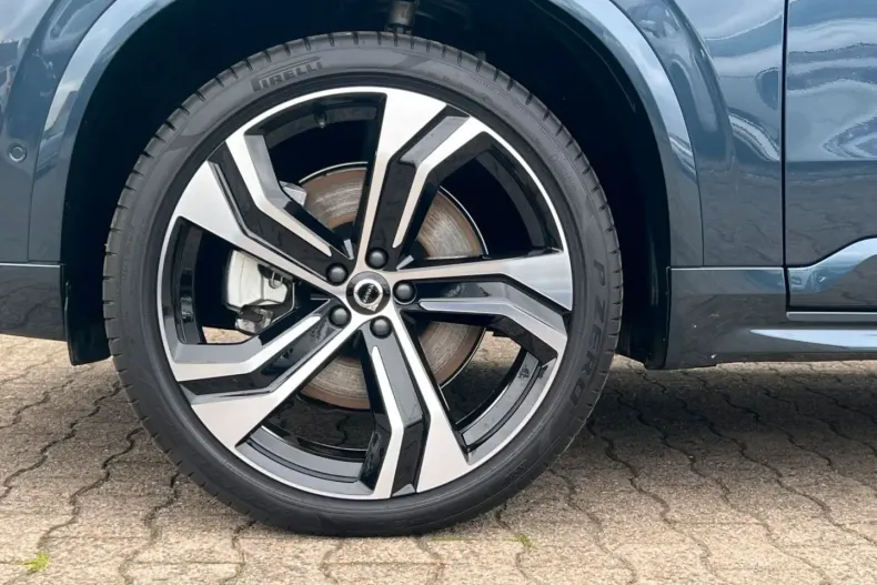 Volvo XC90 din 2024 cu 12.044 km - oferta VOL141777 - foto 15