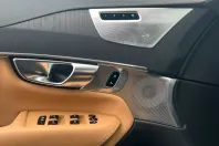 Volvo XC90 din 2024 cu 12.044 km - oferta VOL141777 - foto 17