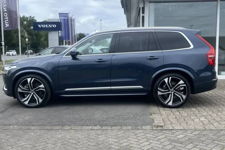 Volvo XC90 din 2024 cu 8.535 km - oferta VOL141779 - foto 3