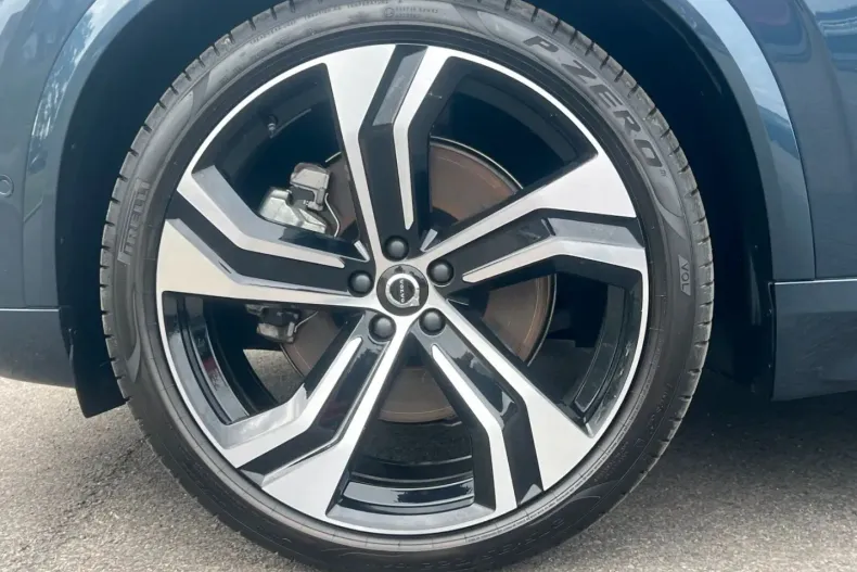 Volvo XC90 din 2024 cu 8.535 km - oferta VOL141779 - foto 9