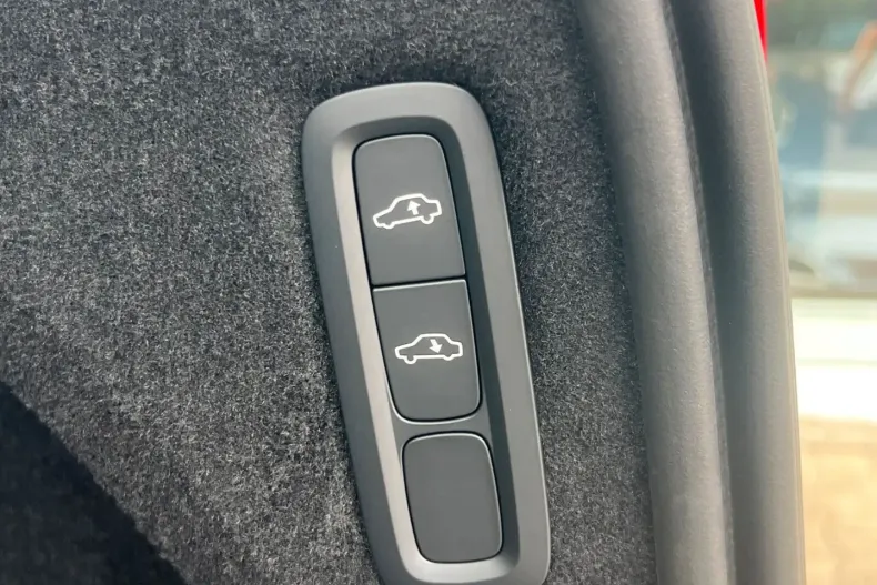 Volvo XC90 din 2024 cu 8.535 km - oferta VOL141779 - foto 12