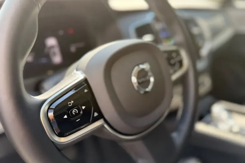 Volvo XC90 din 2024 cu 27.000 km - oferta VOL141780 - foto 8