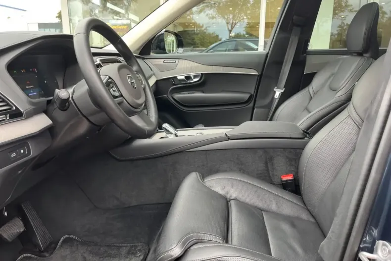 Volvo XC90 din 2024 cu 26.990 km - oferta VOL141781 - foto 22