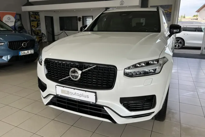 Volvo XC90 din 2024 cu 24.697 km - oferta VOL141786 - foto 1