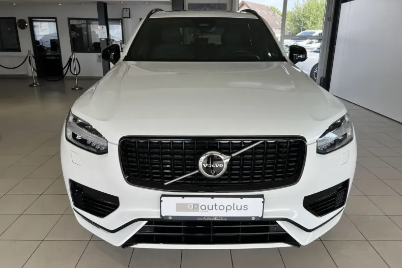 Volvo XC90 din 2024 cu 24.697 km - oferta VOL141786 - foto 2