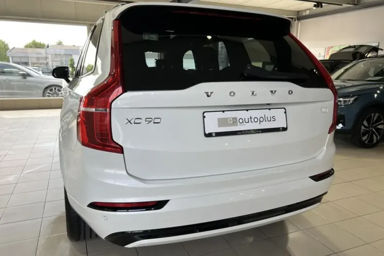 Volvo XC90 din 2024 cu 24.697 km - oferta VOL141786 - foto 8