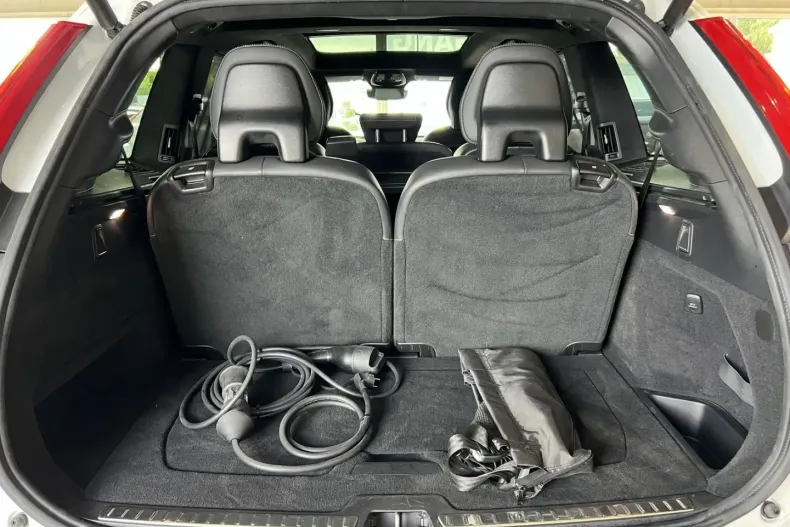 Volvo XC90 din 2024 cu 24.697 km - oferta VOL141786 - foto 14