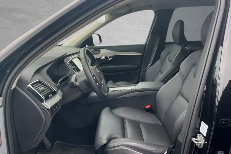 Volvo XC90 din 2024 cu 17.500 km - oferta VOL141788 - foto 3