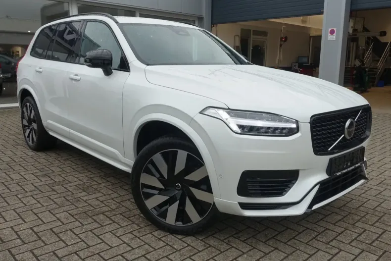 Volvo XC90 din 2024 cu 12.900 km - oferta VOL141789 - foto 5