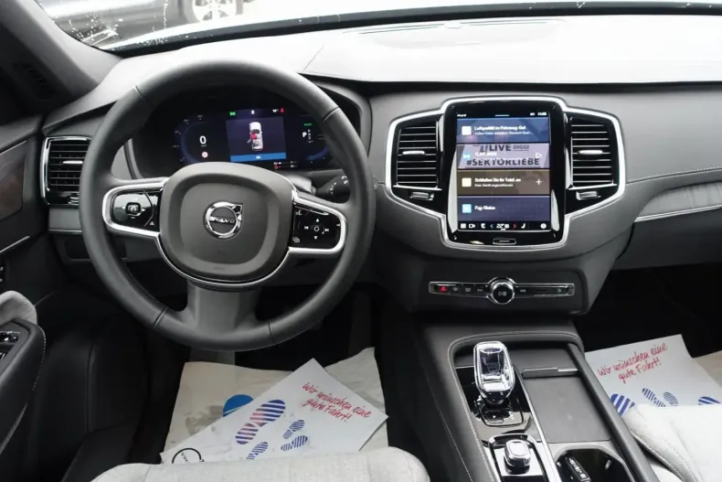 Volvo XC90 din 2024 cu 12.900 km - oferta VOL141789 - foto 13