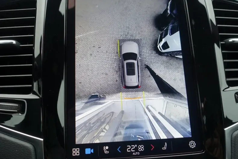 Volvo XC90 din 2024 cu 12.900 km - oferta VOL141789 - foto 21