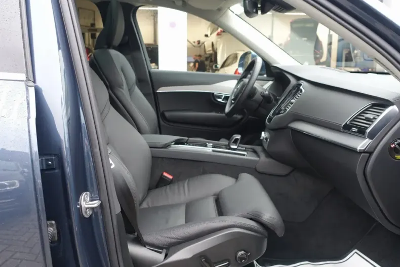 Volvo XC90 din 2024 cu 14.100 km - oferta VOL141791 - foto 10