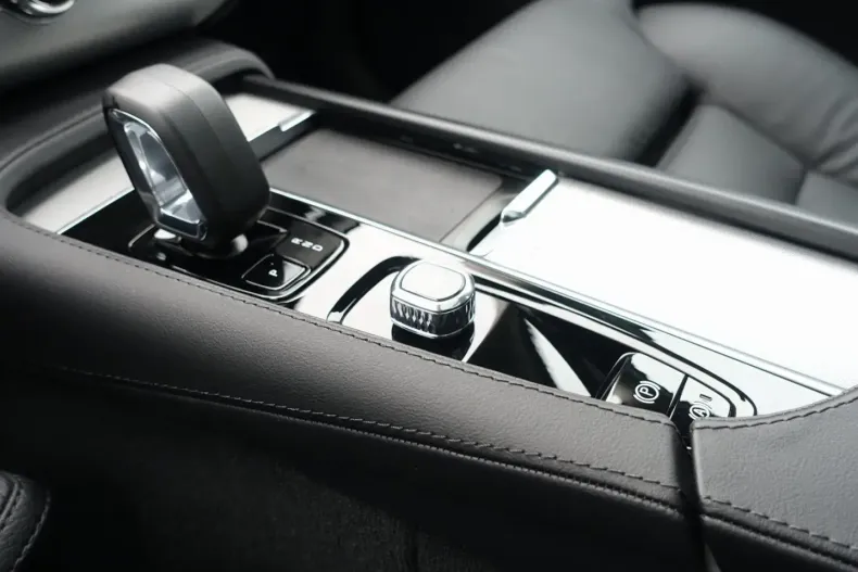 Volvo XC90 din 2024 cu 14.100 km - oferta VOL141791 - foto 15