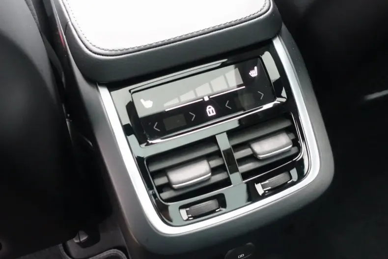 Volvo XC90 din 2024 cu 14.100 km - oferta VOL141791 - foto 18