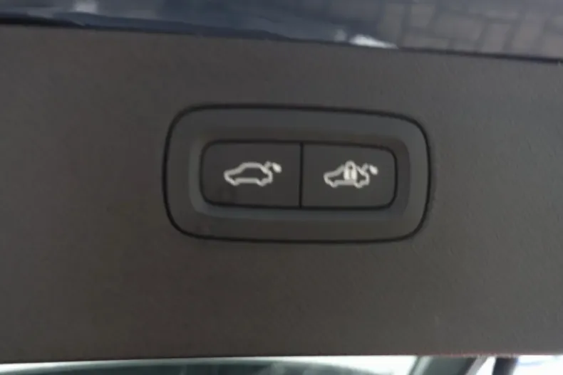 Volvo XC90 din 2024 cu 14.100 km - oferta VOL141791 - foto 25