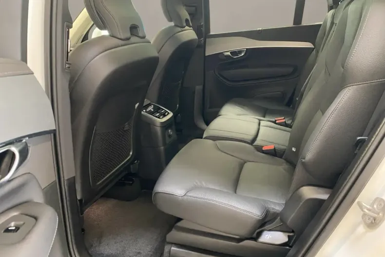 Volvo XC90 din 2024 cu 27.255 km - oferta VOL141794 - foto 14