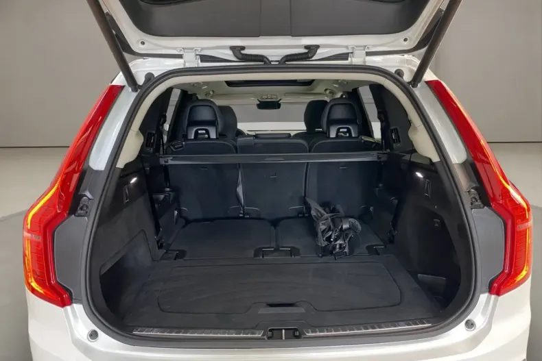 Volvo XC90 din 2024 cu 27.255 km - oferta VOL141794 - foto 16