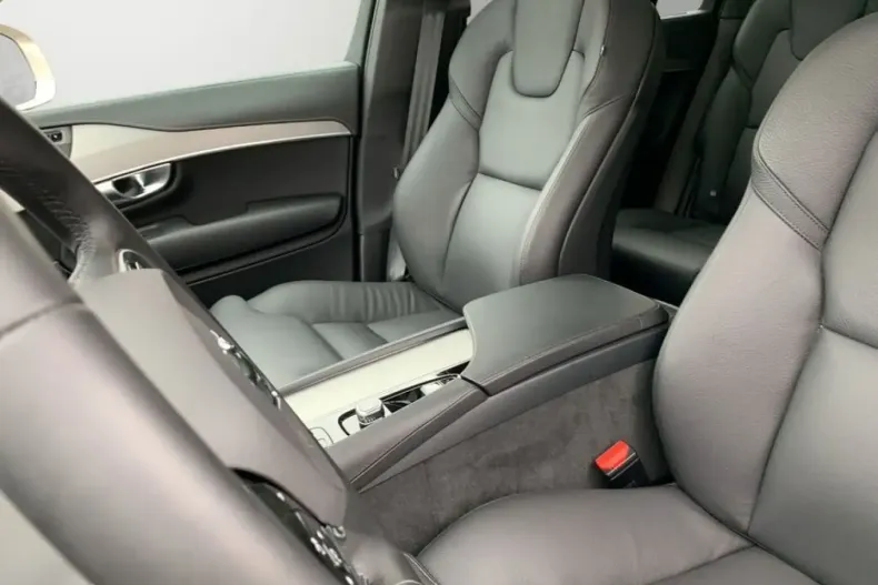 Volvo XC90 din 2024 cu 35.545 km - oferta VOL141795 - foto 14