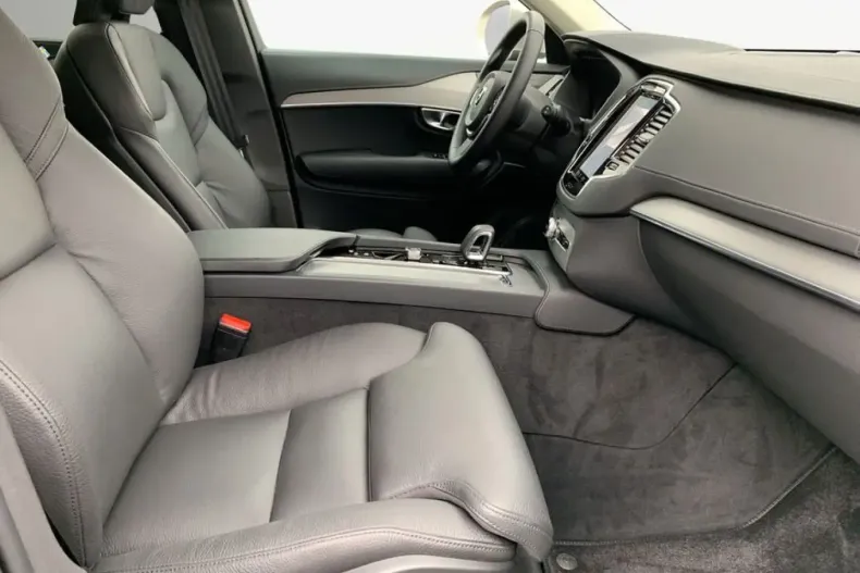 Volvo XC90 din 2024 cu 35.545 km - oferta VOL141795 - foto 16