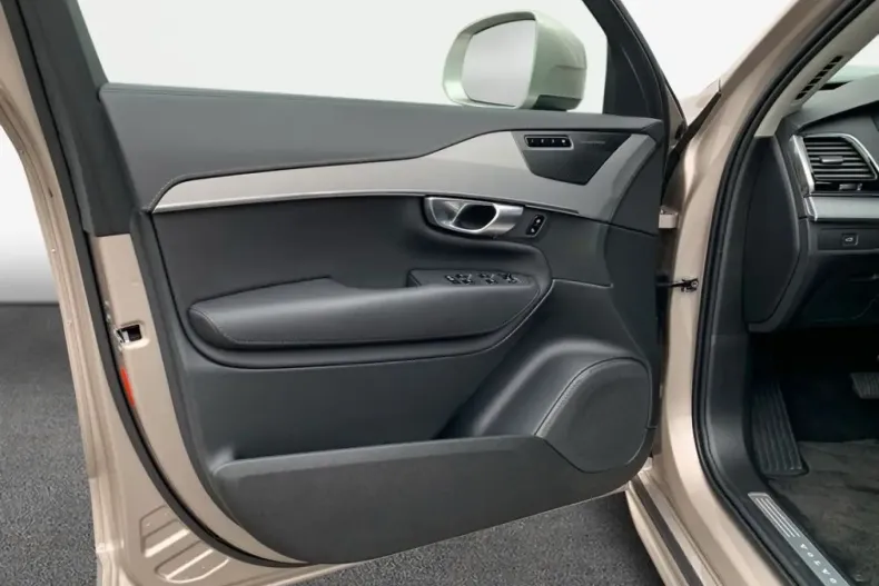 Volvo XC90 din 2024 cu 35.545 km - oferta VOL141795 - foto 21