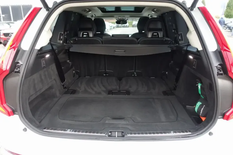 Volvo XC90 din 2024 cu 21.680 km - oferta VOL141796 - foto 25