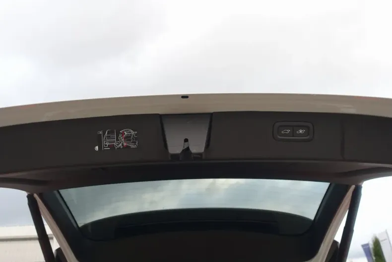 Volvo XC90 din 2024 cu 21.680 km - oferta VOL141796 - foto 26