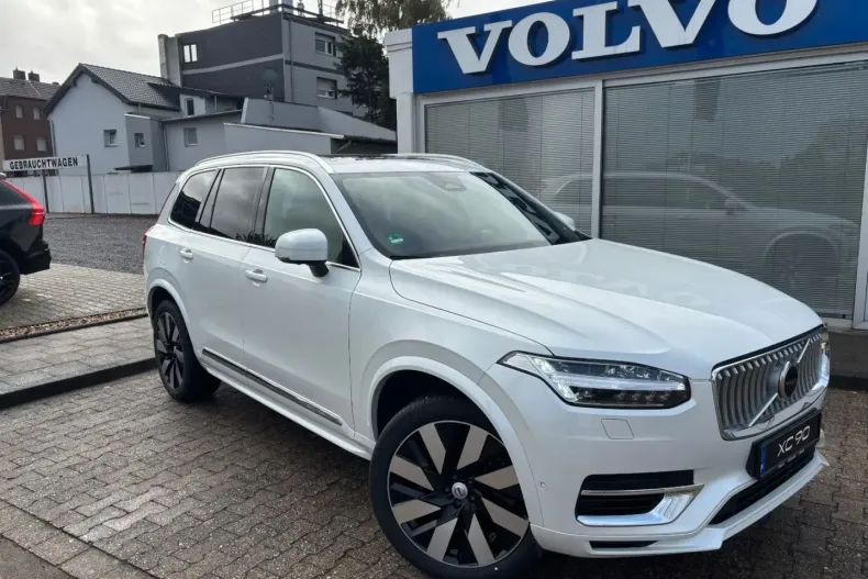 Volvo XC90 din 2024 cu 26.900 km - oferta VOL141797 - foto 1