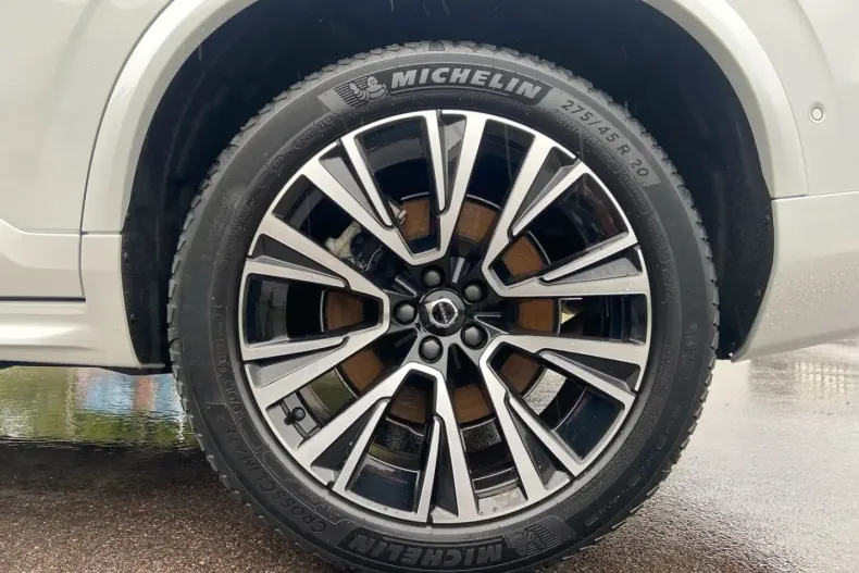 Volvo XC90 din 2024 cu 44.000 km - oferta VOL141798 - foto 3