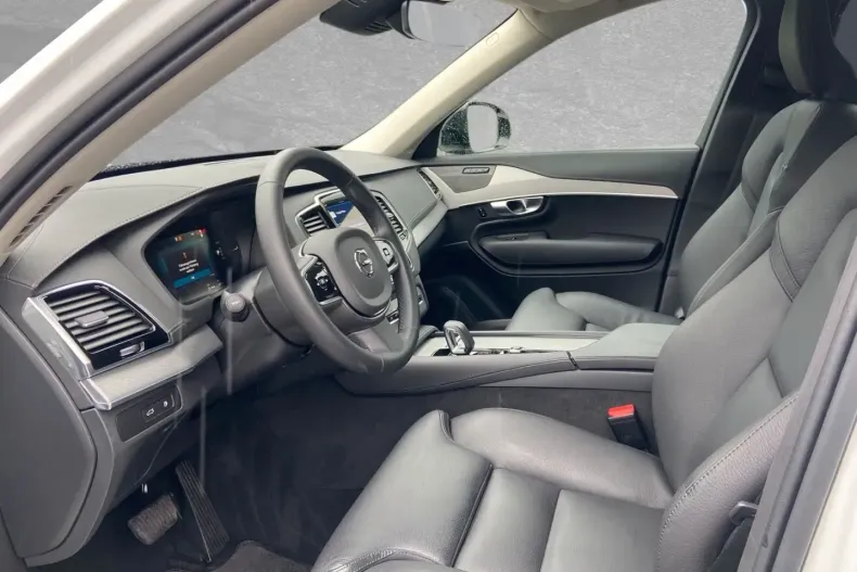 Volvo XC90 din 2024 cu 44.000 km - oferta VOL141798 - foto 4