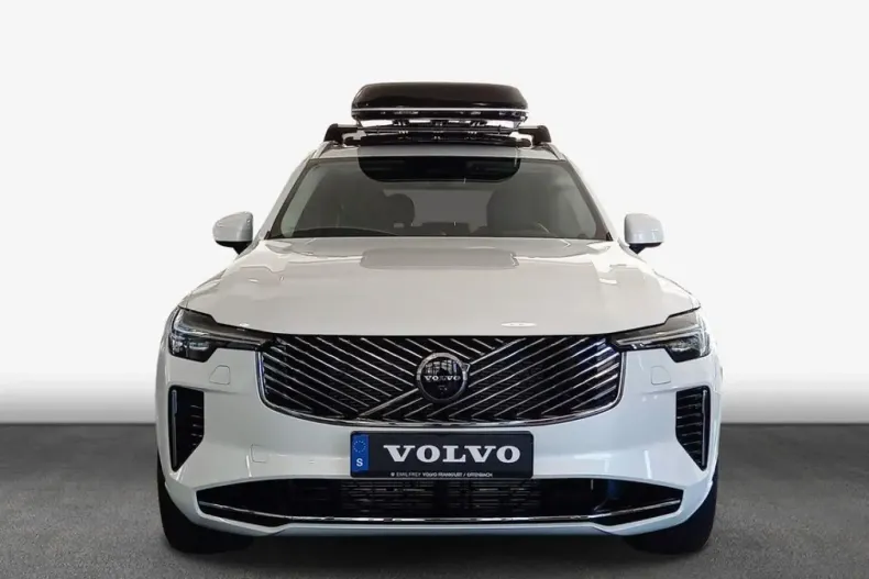 Volvo XC90 din 2025 cu 4.148 km - oferta VOL141799 - foto 1