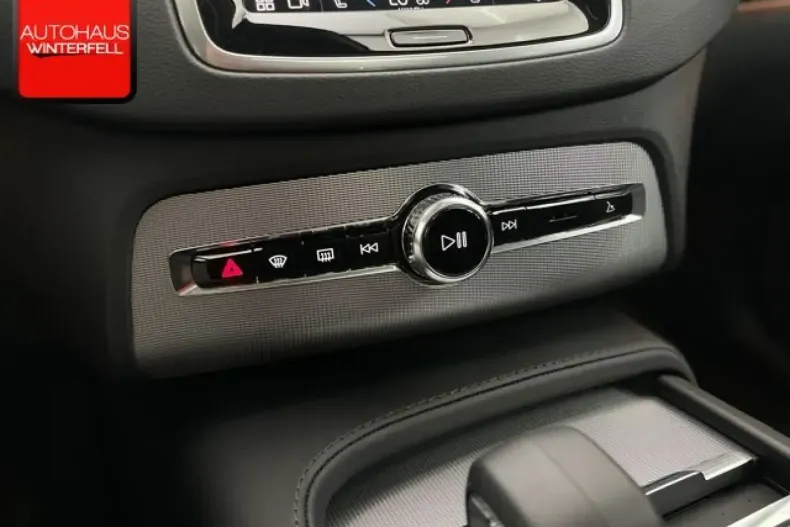 Volvo XC90 din 2024 cu 19.987 km - oferta VOL141800 - foto 30