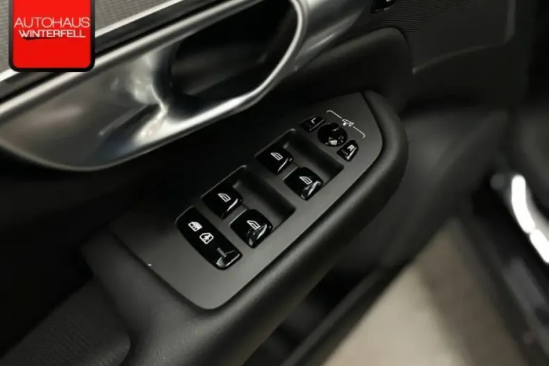 Volvo XC90 din 2024 cu 19.987 km - oferta VOL141800 - foto 32