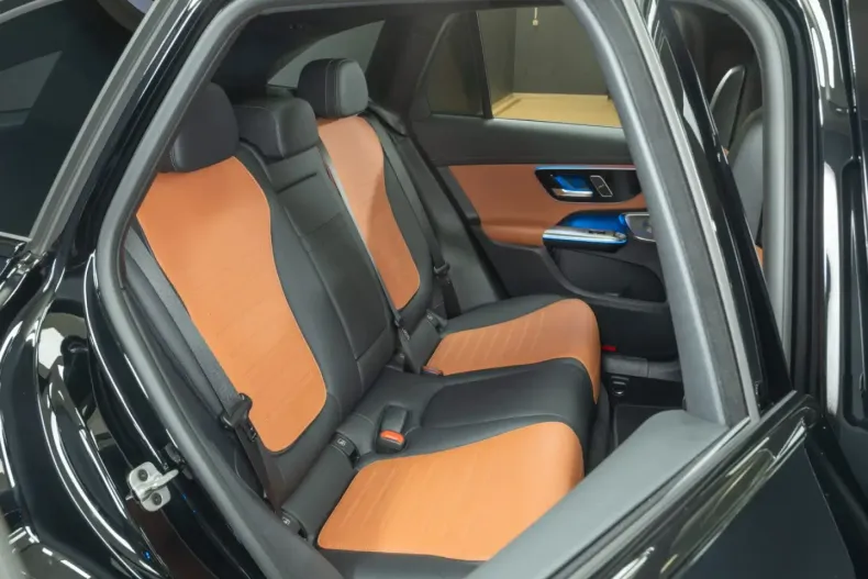 Mercedes-Benz GLC 300 din 2024 cu 21.248 km - oferta MER141804 - foto 19