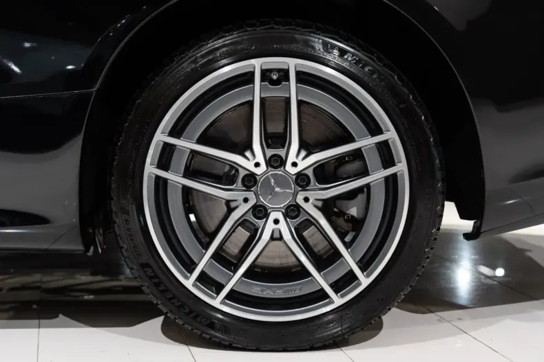 Mercedes-Benz E 53 AMG din 2021 cu 54.840 km - oferta MER141808 - foto 14