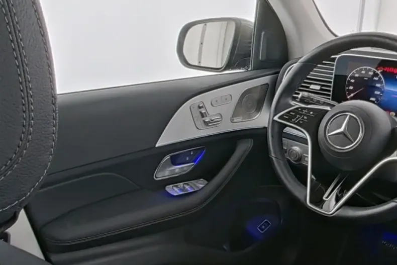 Mercedes-Benz GLE 350 din 2024 cu 12.435 km - oferta MER141823 - foto 3