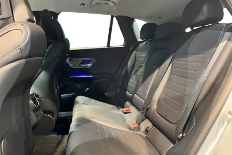 Mercedes-Benz GLC 200 din 2024 cu 12.494 km - oferta MER141839 - foto 7